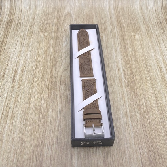 Crazy Horse Moro 360 2nd Gen Leather Etched Watch Band - Picture 4 of 10